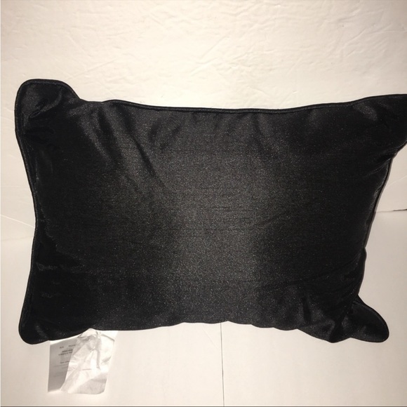 Home Expressions set of decorative pillows and shams. - Picture 6 of 6